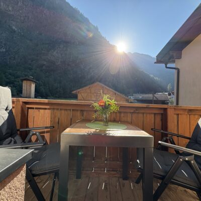 Balkon mit Morgensonne